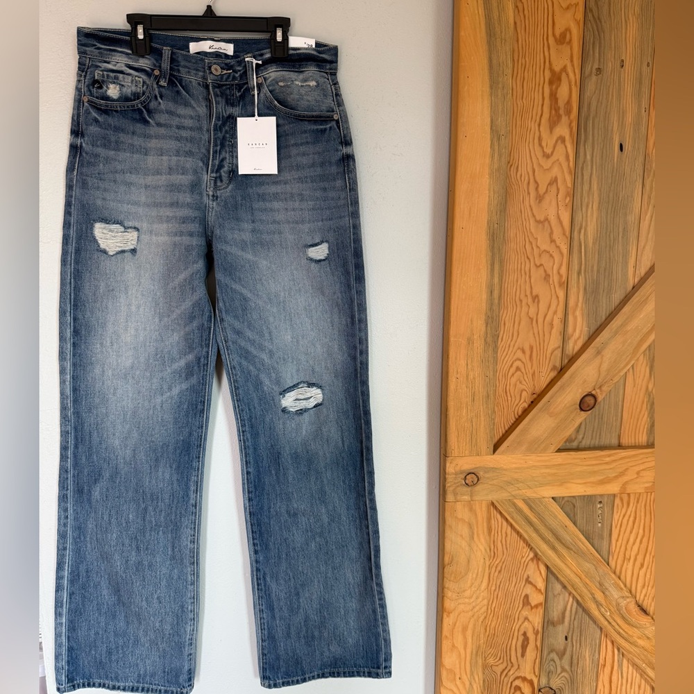 NWT KanCan Jeans Womens size 9/28  Distressed Montana Ultra High Rise 90s Flare